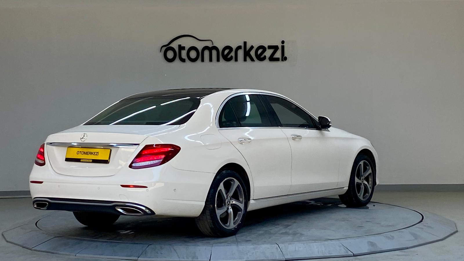 MERCEDES E 5